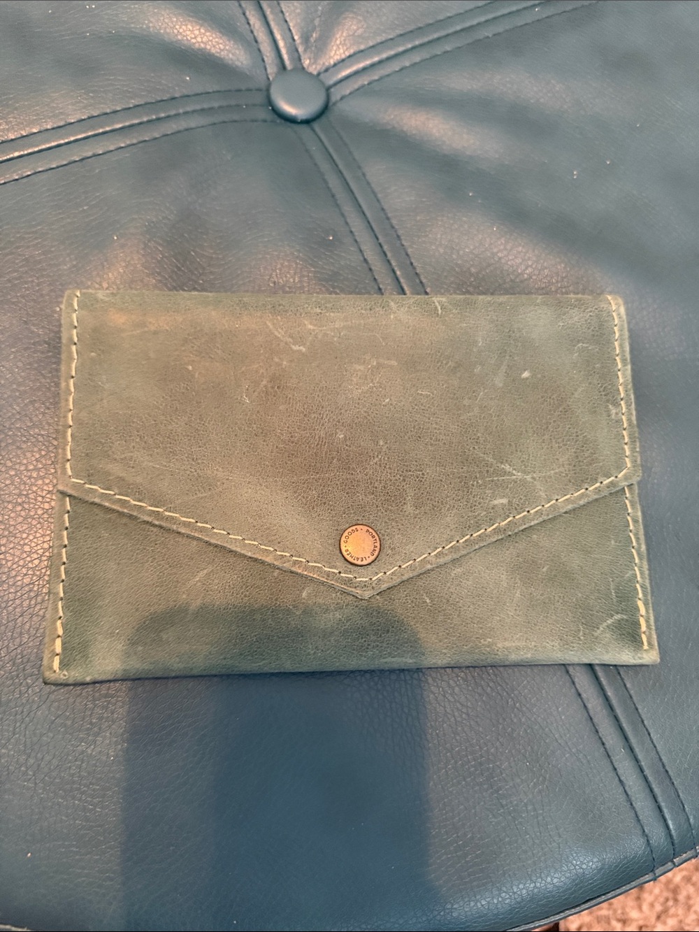 Portland Leather goods snap envelope in Green